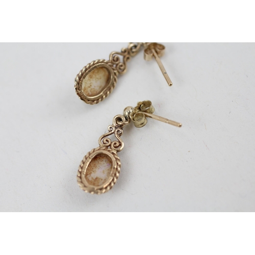 149 - 9ct gold opal drop earrings 1.4g