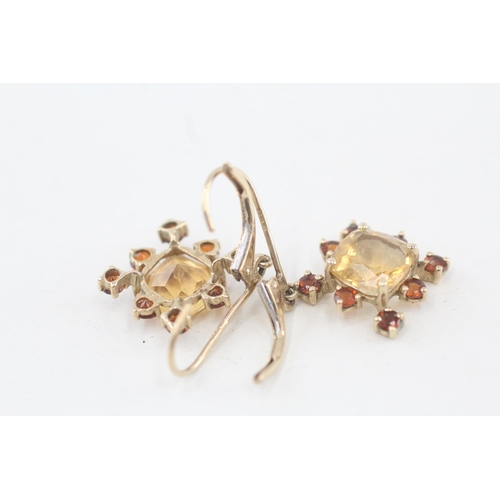 173 - 9ct gold citrine cluster drop earrings with hinged back 3.1g