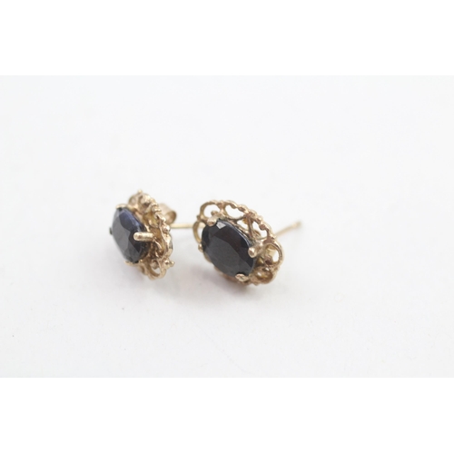 180 - 9ct gold sapphire solitaire stud earrings 1.5g