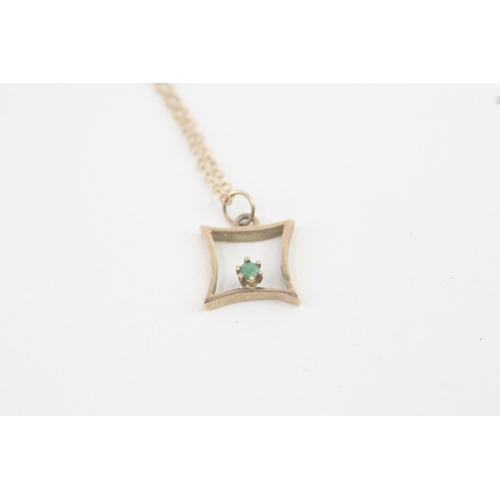 42 - 9ct gold emerald pendant with 9ct gold chain 2.1g