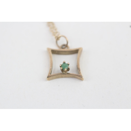 42 - 9ct gold emerald pendant with 9ct gold chain 2.1g