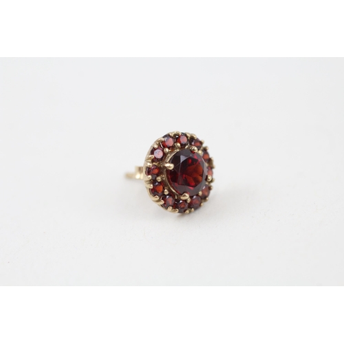 62 - 9ct gold vintage garnet halo stud earrings 2g