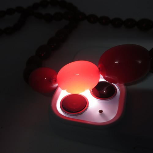 333 - Cherry Bakelite graduated necklace (58g)