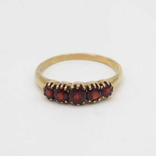 116 - 9ct gold vintage garnet five stone ring 2.6g Size R 1/2