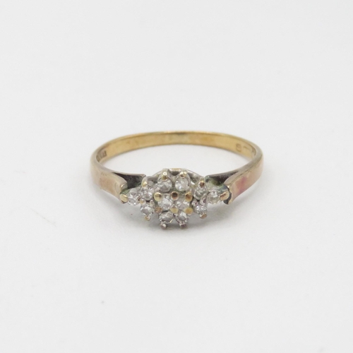 36 - 9ct gold vintage diamond cluster ring, claw set 1.4g Size J