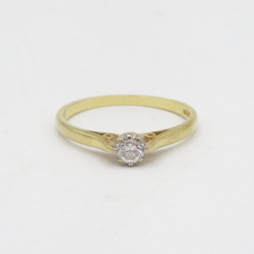 48 - 18ct gold round brilliant cut diamond solitaire ring, claw set 2.7g Size S 1/2