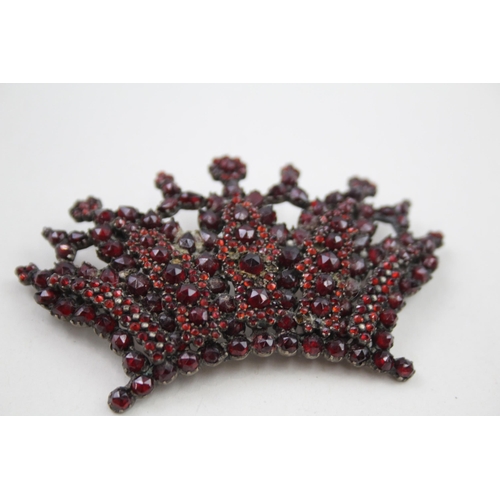 276 - Antique Bohemian Garnet brooch and ring (25g)