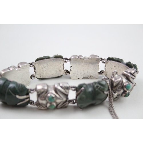 278 - Silver Mexico carved gemstone frog bracelet (72g)