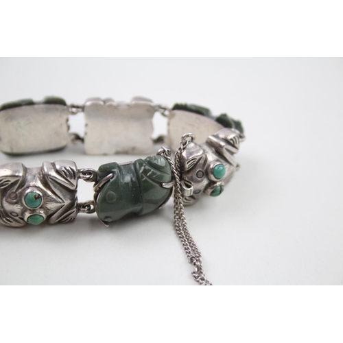 278 - Silver Mexico carved gemstone frog bracelet (72g)