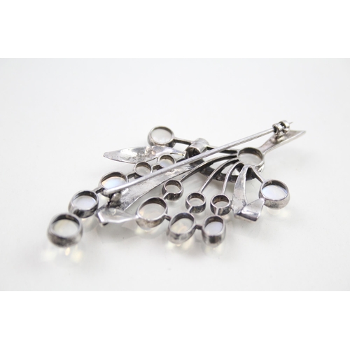 306 - Silver Moonstone spray brooch (13g)