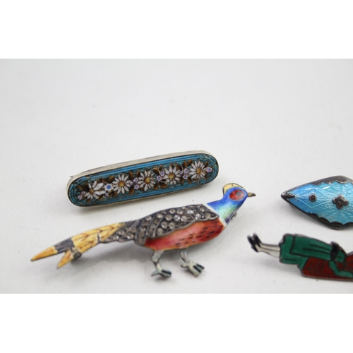 319 - Five silver brooches including micro mosaic (19g)