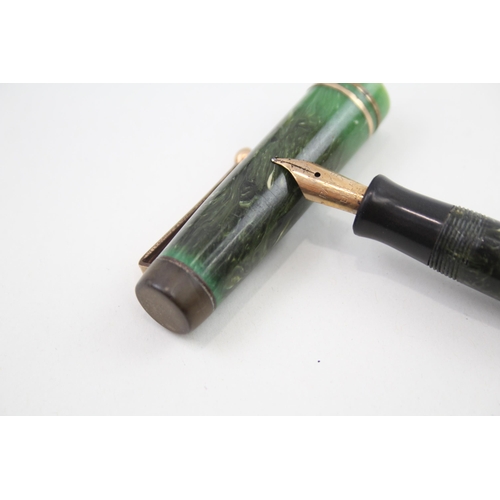 463 - Vintage PARKER Duofold Green Lacquer Fountain Pen w/ 14ct Nib WRITING