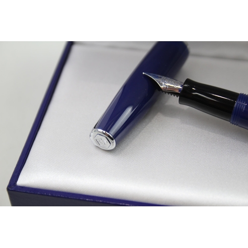 466 - WATERMAN Charleston Navy Cased Fountain Pen w/ 18ct White Gold Nib WRITING Boxed