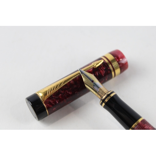 481 - PARKER Duofold Burgundy Lacquer Fountain Pen w/ 18ct Gold Nib WRITING