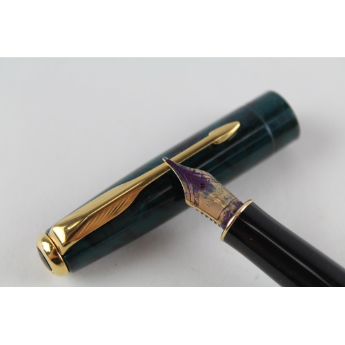 496 - PARKER Sonnet Green Lacquer Fountain Pen w/ 18ct Gold Nib WRITING