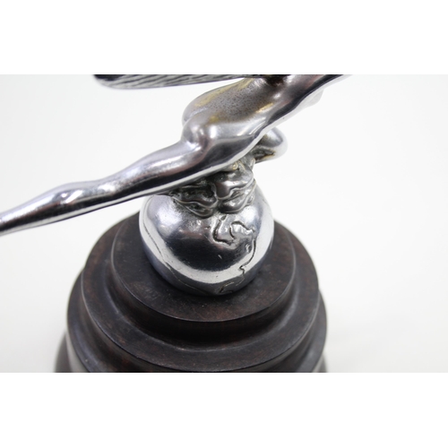 367 - Vintage ART NOUVEAU 'Flying Lady' Chrome Car Mascot / Emblem on Wooden Plinth