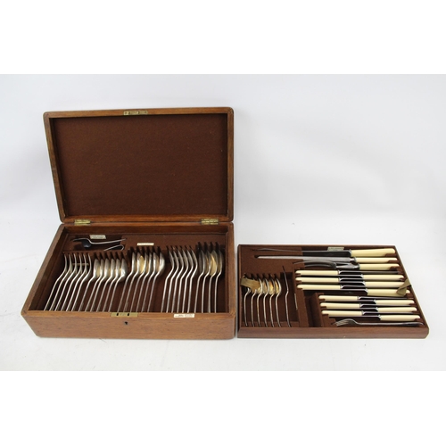 380 - Walker & Hall Sheffield Cutlery Set 53 Piece Wooden Canteen Steak Knives Ivorine