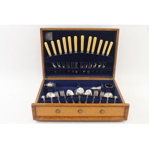 382 - Mappin & Webb Cutlery Sets 44 Piece w/ Salt & Pepper Shakers Wooden Canteen