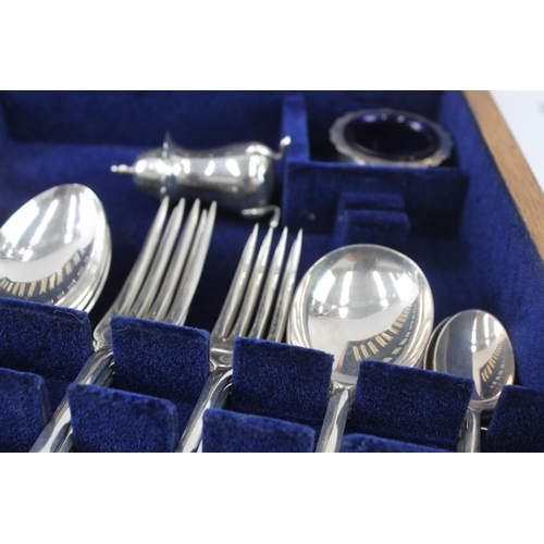 382 - Mappin & Webb Cutlery Sets 44 Piece w/ Salt & Pepper Shakers Wooden Canteen