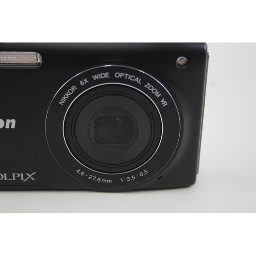 391 - Nikon Coolpix S3300 Digital Compact Camera Working w/ Nikkor 6x Wide Zoom