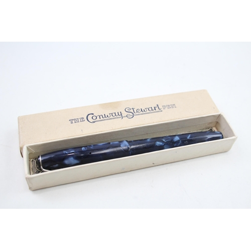 440 - Vintage Conway Stewart 15 Navy Fountain Pen w/ 14ct Gold Nib Writing