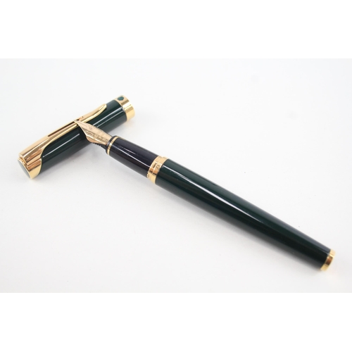 444 - Vintage Waterman L'Eaton Green Lacquer Fountain Pen w/ 18ct Gold Nib Writing Box