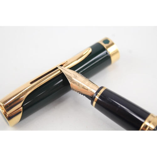 444 - Vintage Waterman L'Eaton Green Lacquer Fountain Pen w/ 18ct Gold Nib Writing Box