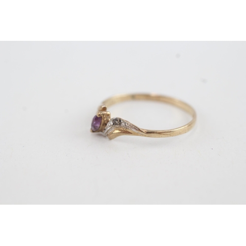 113 - 9ct gold marquise amethyst single stone ring with diamond highlight (1g) Size O