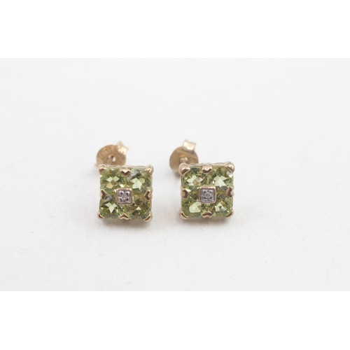 119 - 9ct gold diamond & peridot cluster stud earrings (1.7g)