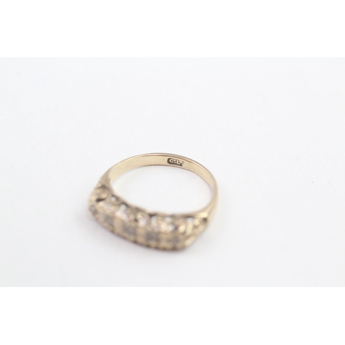146 - 9ct gold vintage diamond set five stone ring (2.1g) Size J