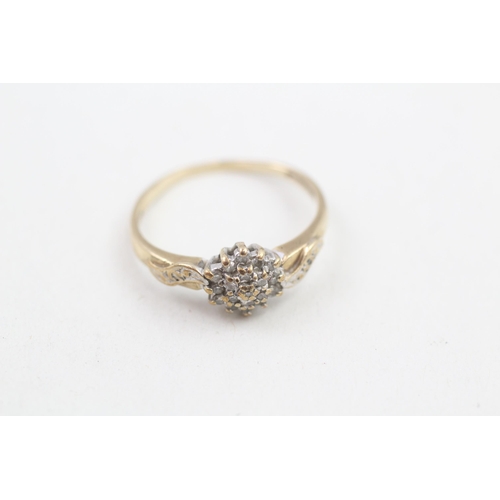 154 - 9ct gold vintage diamond set cluster ring (1.7g) Size P 1/2