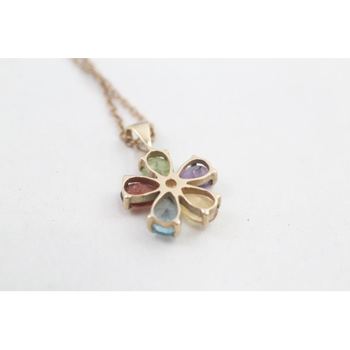 196 - 9ct gold garnet, peridot, amethyst, citrine, and topaz set floral pendant necklace (2.3g)