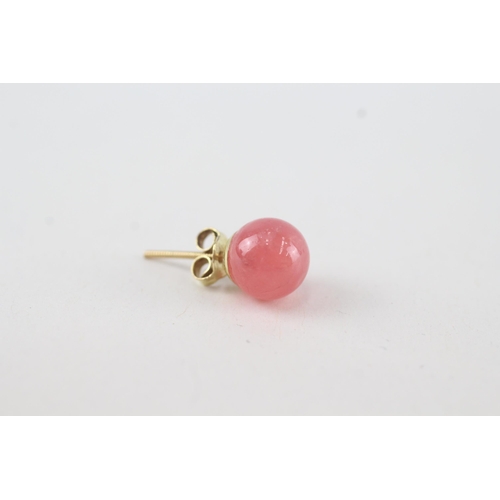 22 - 9ct gold pink hardstone stud earrings   2.6g