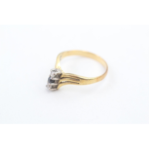 231 - 18ct gold diamond and sapphire set trilogy wishbone ring (2.4g) Size J