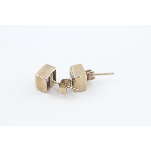 4 - 9ct gold amethyst square cut stud earrings   2.5g