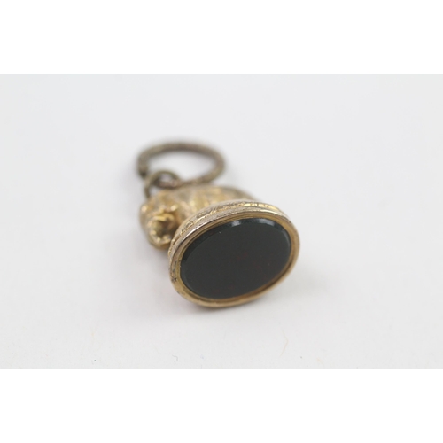 58 - Low carat gold bloodstone seal fob in elephant design (non-gold split ring)   6g