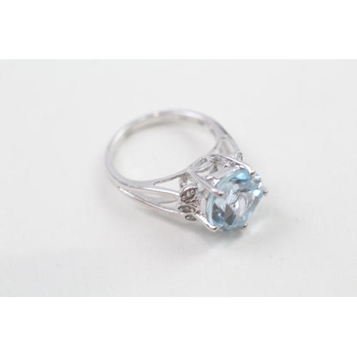 59 - 10ct gold diamond and topaz cocktail ring Size M  4.3g