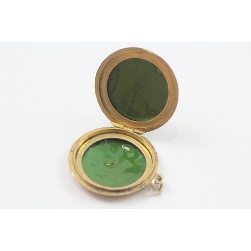 66 - 9ct gold back and front locket   6.8g