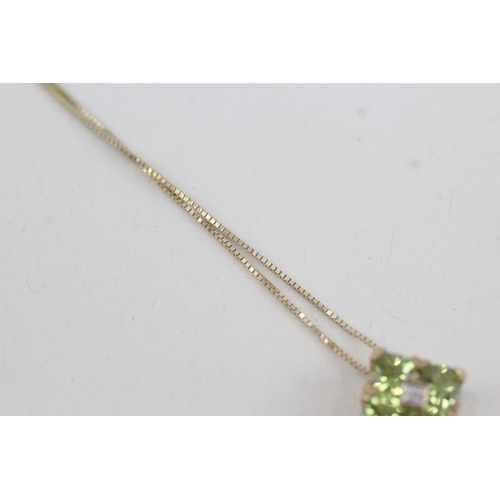 90 - 9ct gold diamond & peridot cluster pendant necklace (2g)