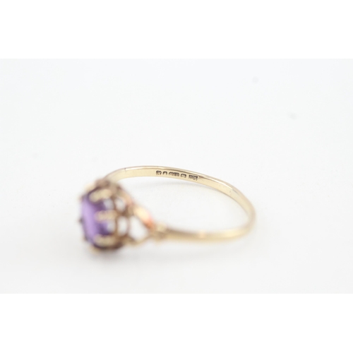 91 - 9ct gold oval amethyst single stone ring (1.3g) Size O