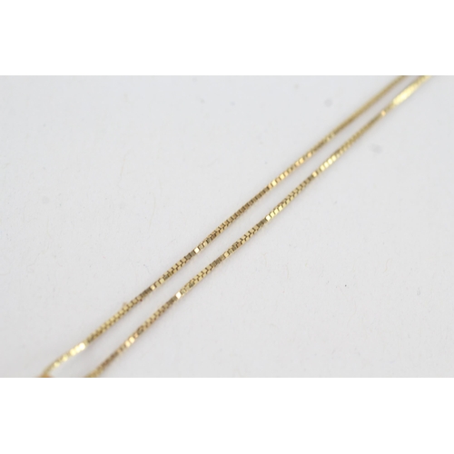 123 - 9ct gold diamond openwork pendant necklace (2.1g)