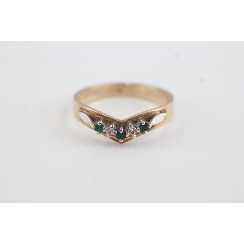 133 - 9ct gold diamond & emerald five stone chevron ring (2.6g) Size  N