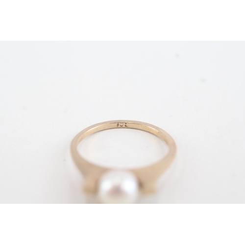 136 - 9ct gold cultured pearl single stone ring (2.1g) Size  K 1/2