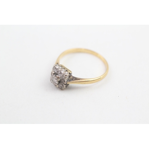 141 - 18ct gold vintage diamond set square cluster ring (2.6g) Size  L 1/2