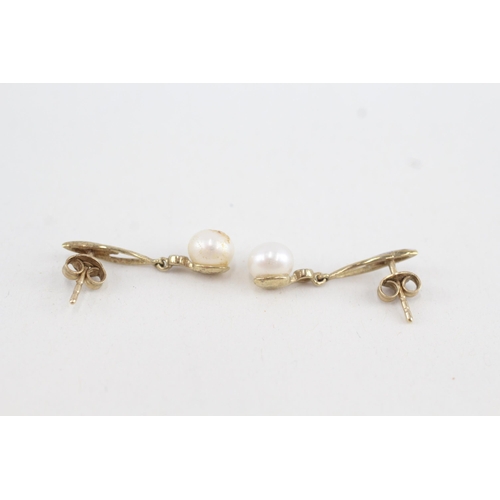 153 - 9ct gold diamond & cultured pearl drop earrings (1.7g)