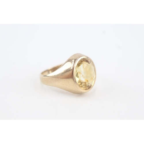 170 - 9ct gold oval citrine single stone ring (4.8g) Size  N