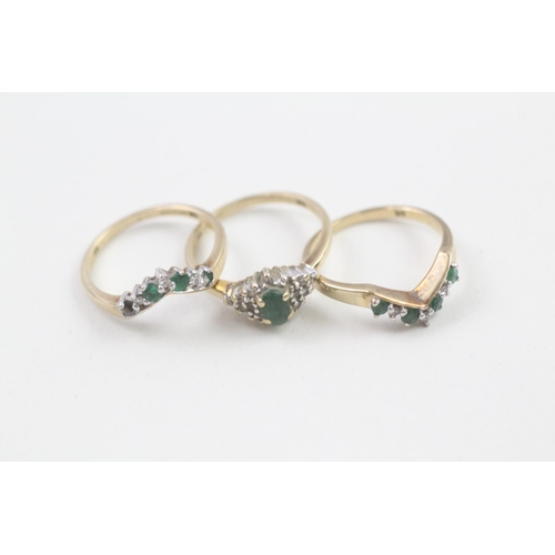 193 - 3 x 9ct gold diamond & emerald rings inc. cluster & chevron, as seen (4.7g) Size  J 1/2 + J 1/2 + J ... 