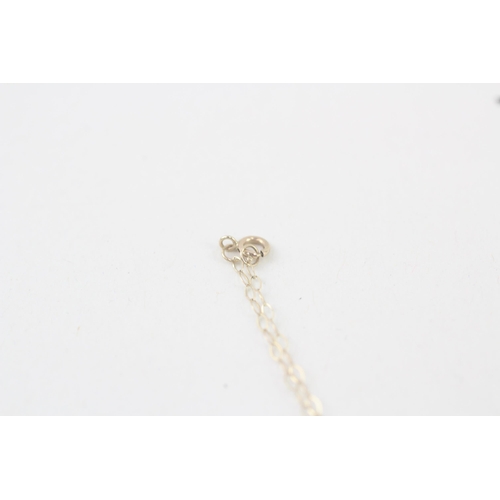 246 - 9ct gold peridot & diamond pendant necklace (0.8g)