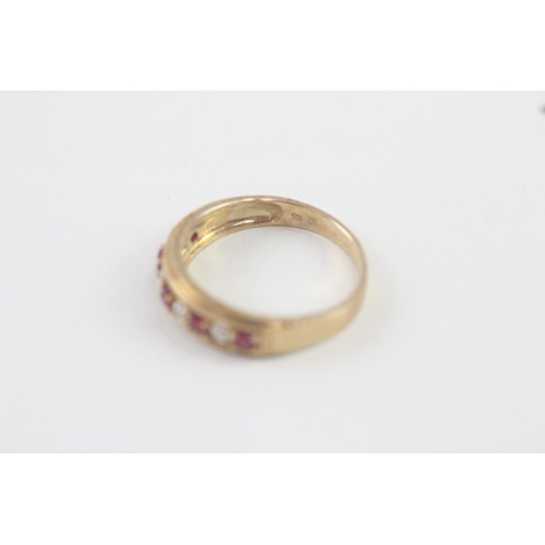 249 - 9ct gold vintage ruby & diamond half eternity ring (2.5g) Size  O