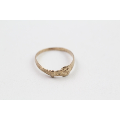 257 - 9ct gold buckle ring (0.8g) - AS SEEN - MISHAPEN  Size  I